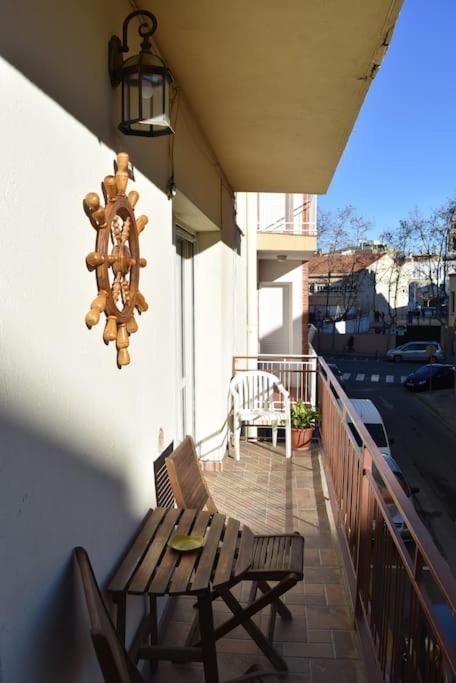 Apartamento De 3 Dormitorios กัมบริลส์ ภายนอก รูปภาพ