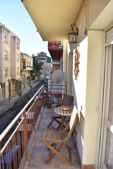 Apartamento De 3 Dormitorios กัมบริลส์ ภายนอก รูปภาพ