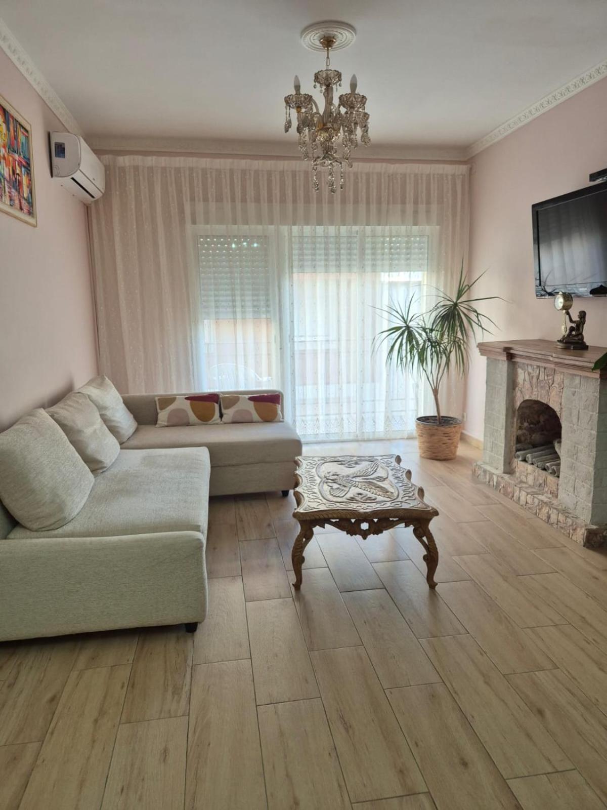 Apartamento De 3 Dormitorios กัมบริลส์ ภายนอก รูปภาพ