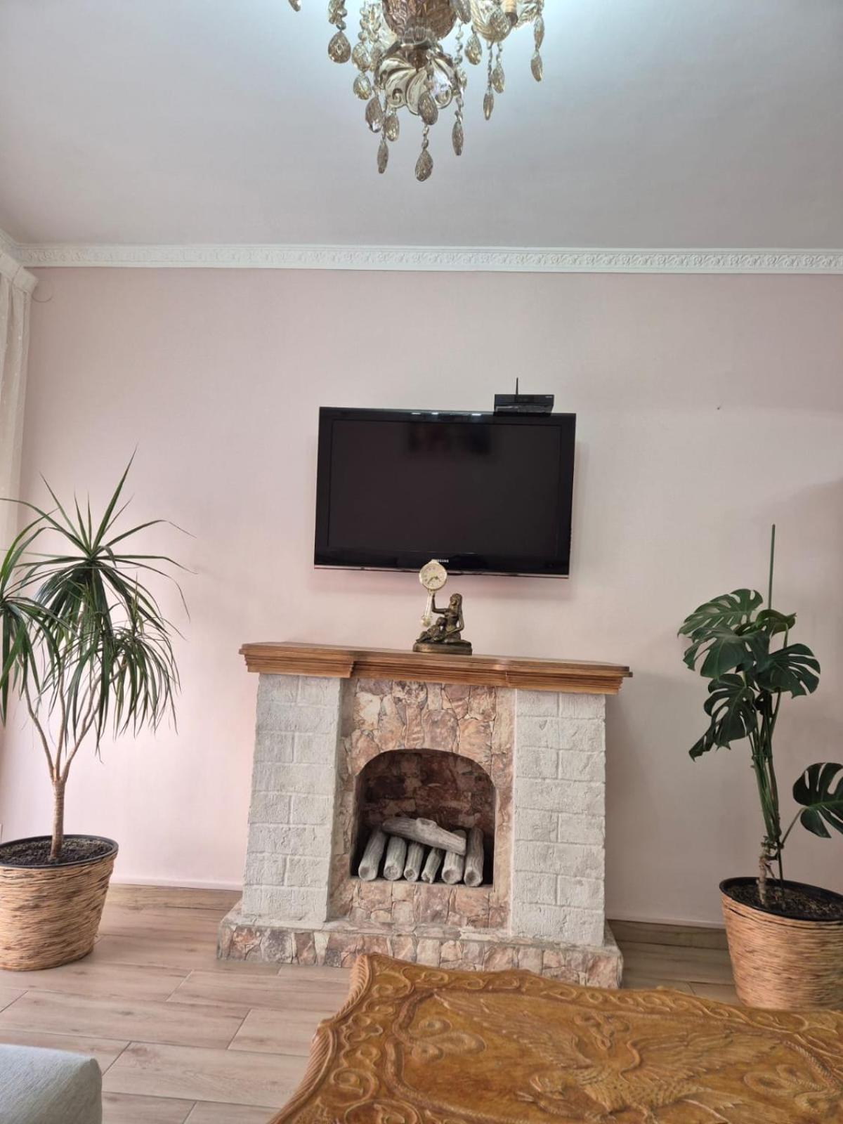 Apartamento De 3 Dormitorios กัมบริลส์ ภายนอก รูปภาพ